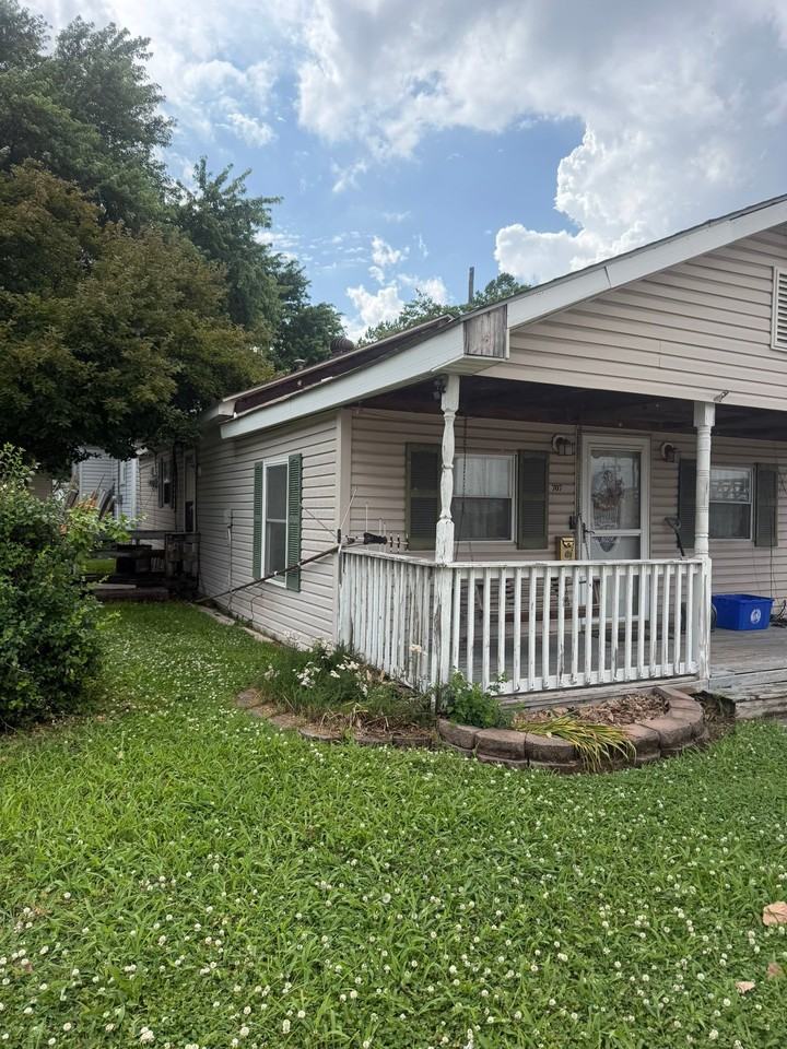 707 N Delmar Ave - Photo 2 of 16