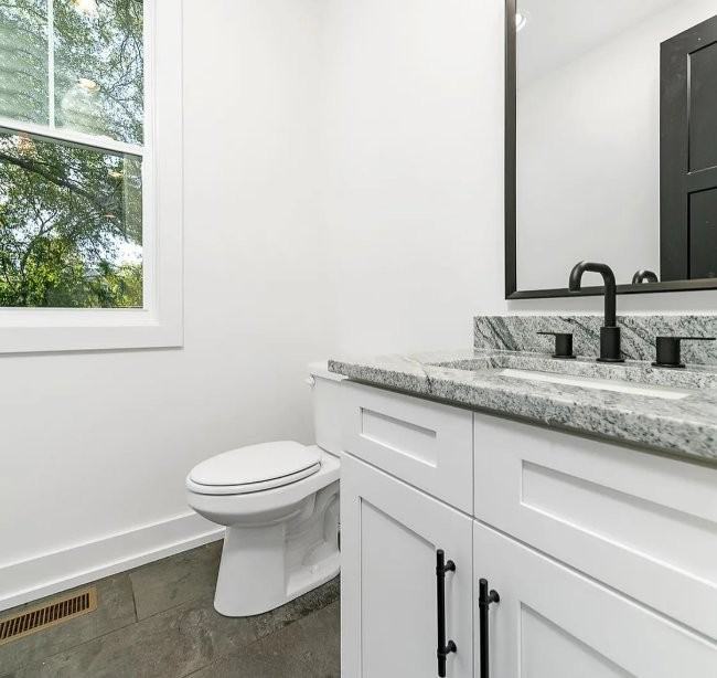 1103B Cecilia Ave - Photo 5 of 15