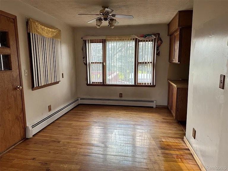 226 S Burkhart Rd - Photo 2 of 10