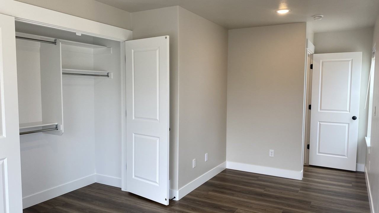3134 Ne - Photo 5 of 13