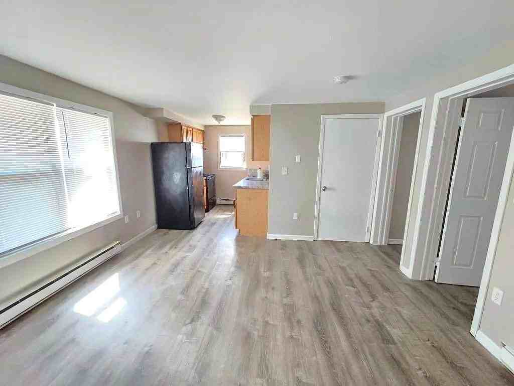 311 Littleton Ave #3
