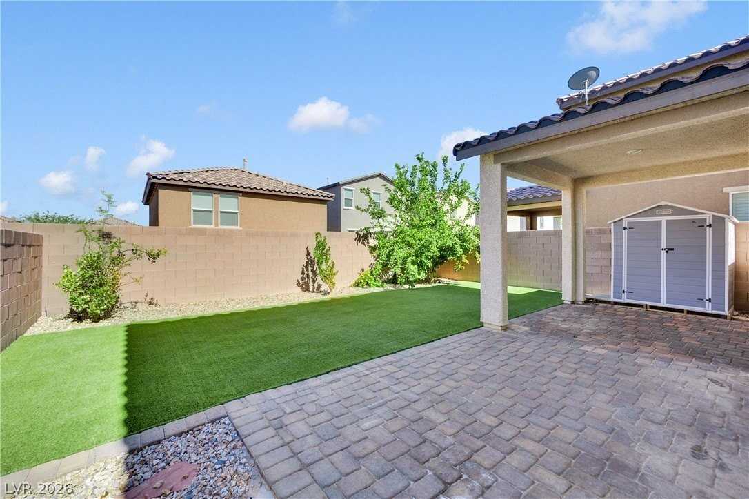 9344 Newbattle St - Photo 4 of 30