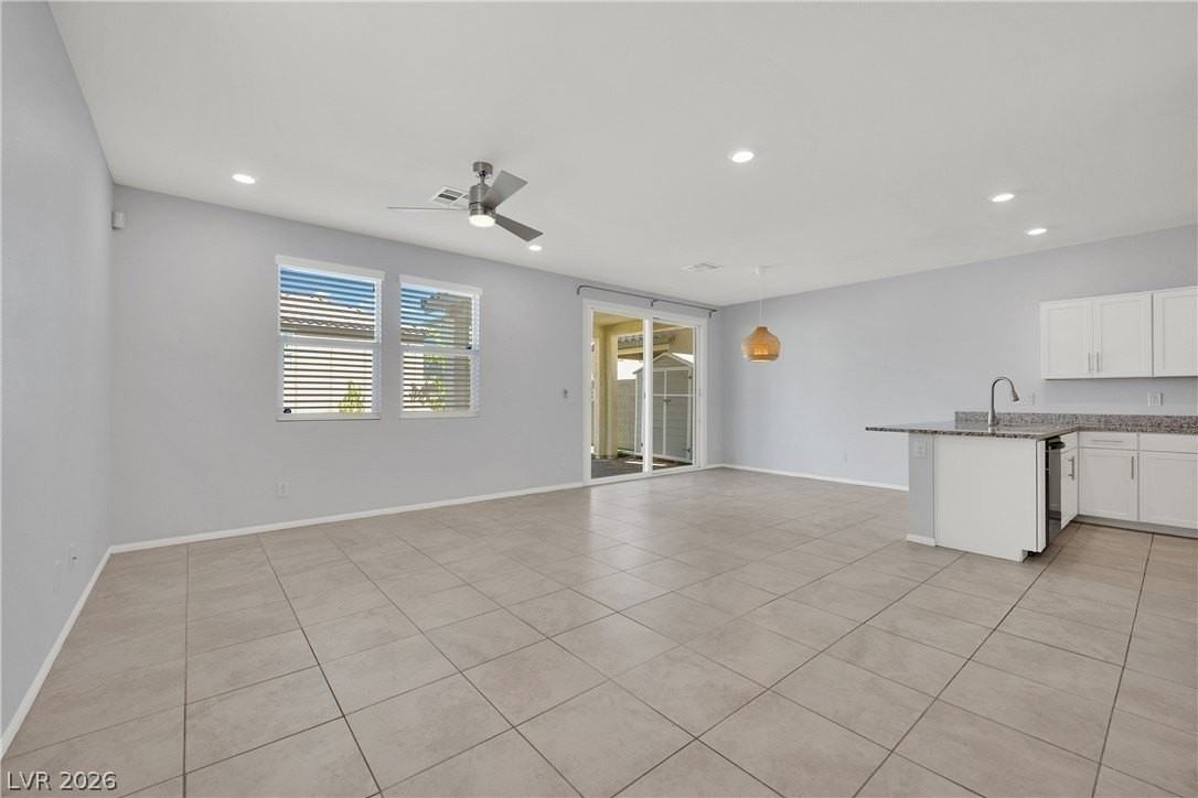 9344 Newbattle St - Photo 5 of 30