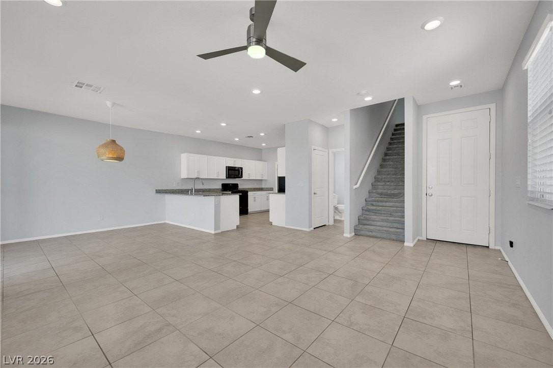 9344 Newbattle St - Photo 6 of 30