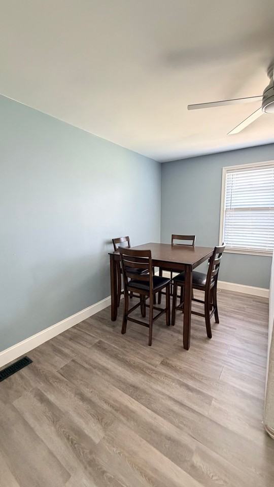 111 Hunter Dr - Photo 4 of 16