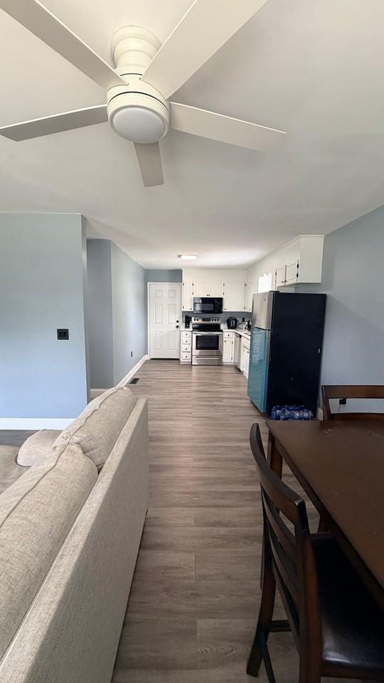 111 Hunter Dr - Photo 6 of 16