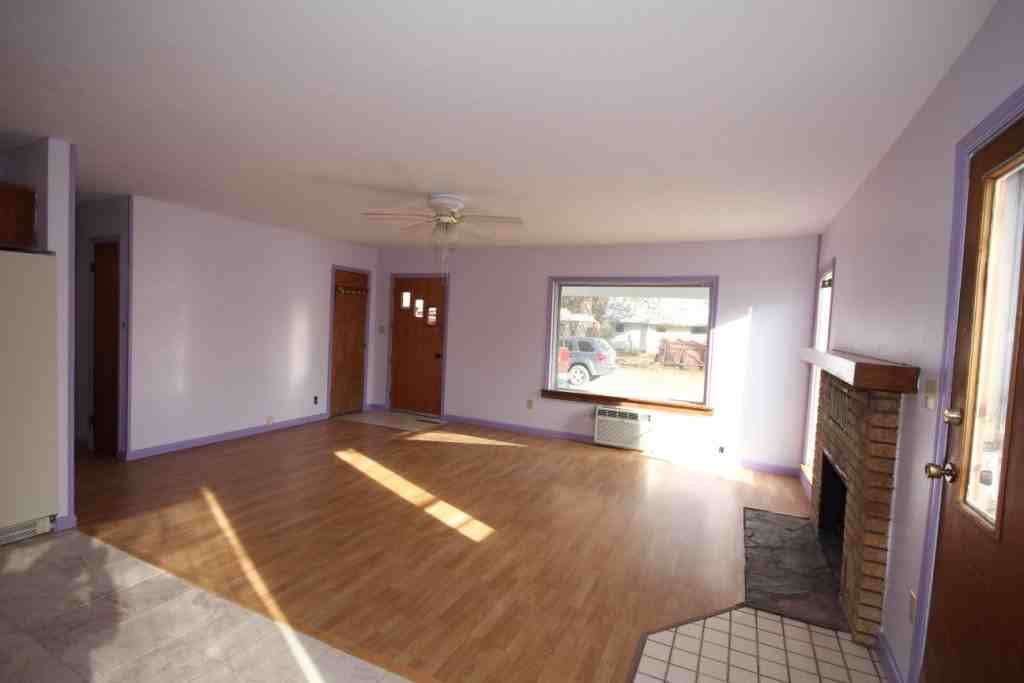 438 W 2nd St - Photo 2 of 11