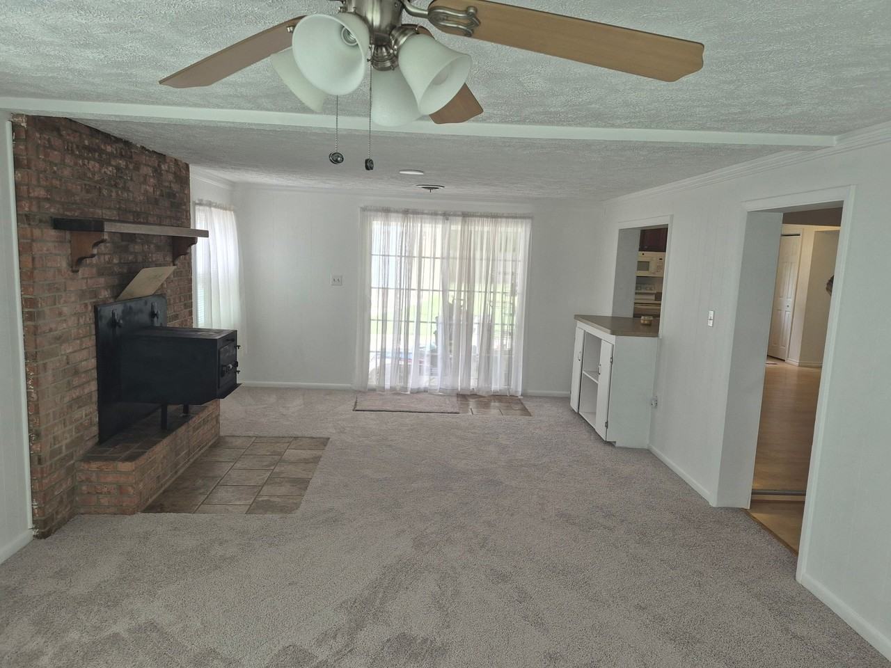 10817 Catharpin Rd - Photo 7 of 15