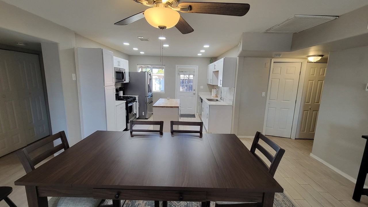 3607 E 28th St - Photo 4 of 9
