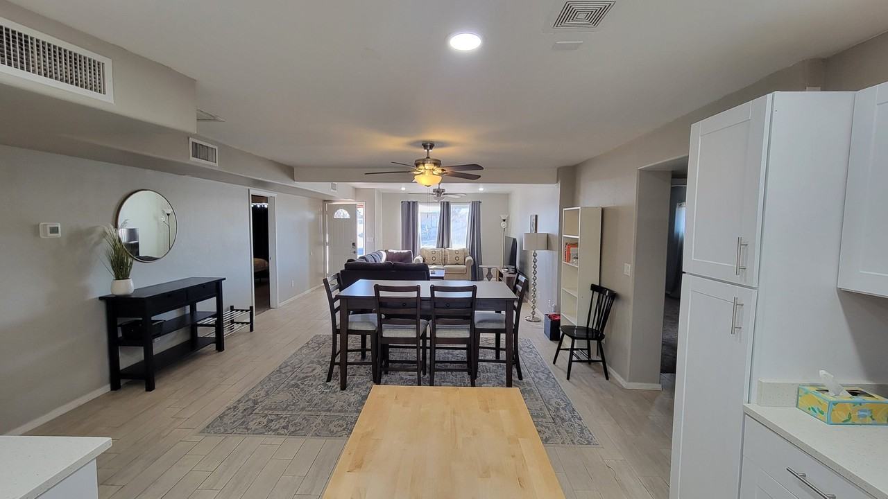 3607 E 28th St - Photo 5 of 9