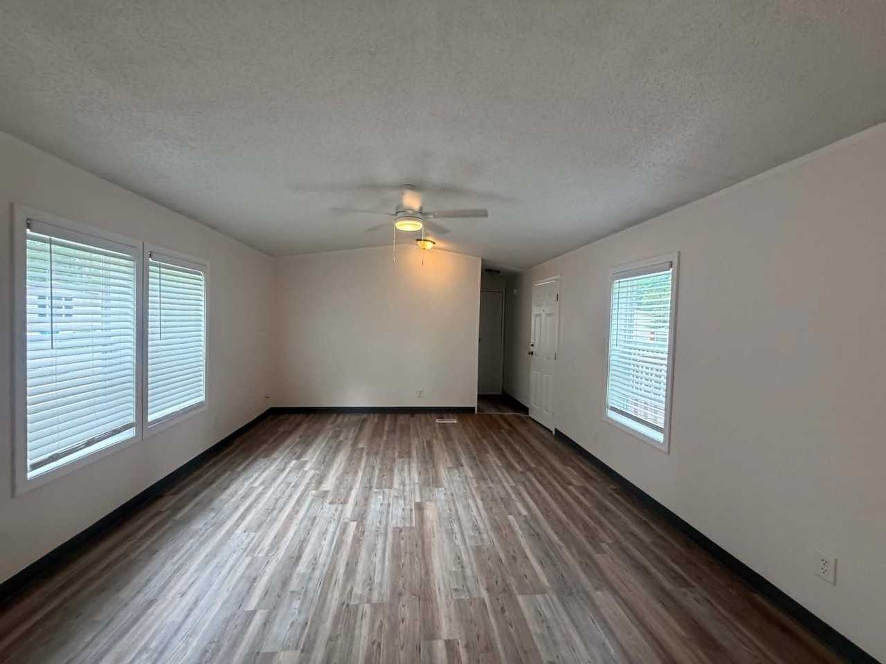 1236 N Oaklane Rd #128 - Photo 2 of 7
