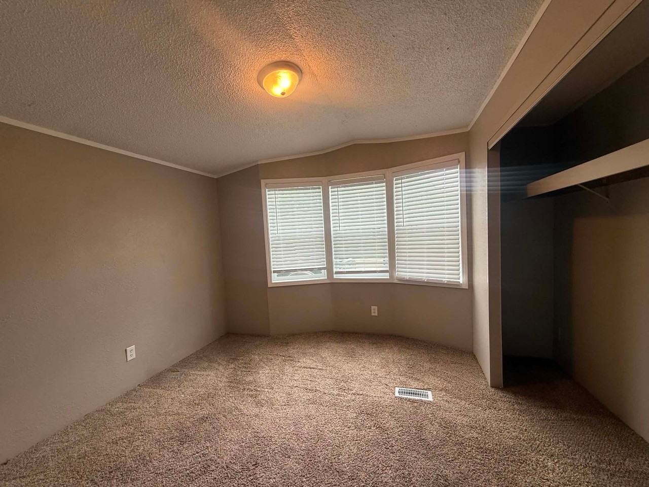 1236 N Oaklane Rd #128 - Photo 7 of 7