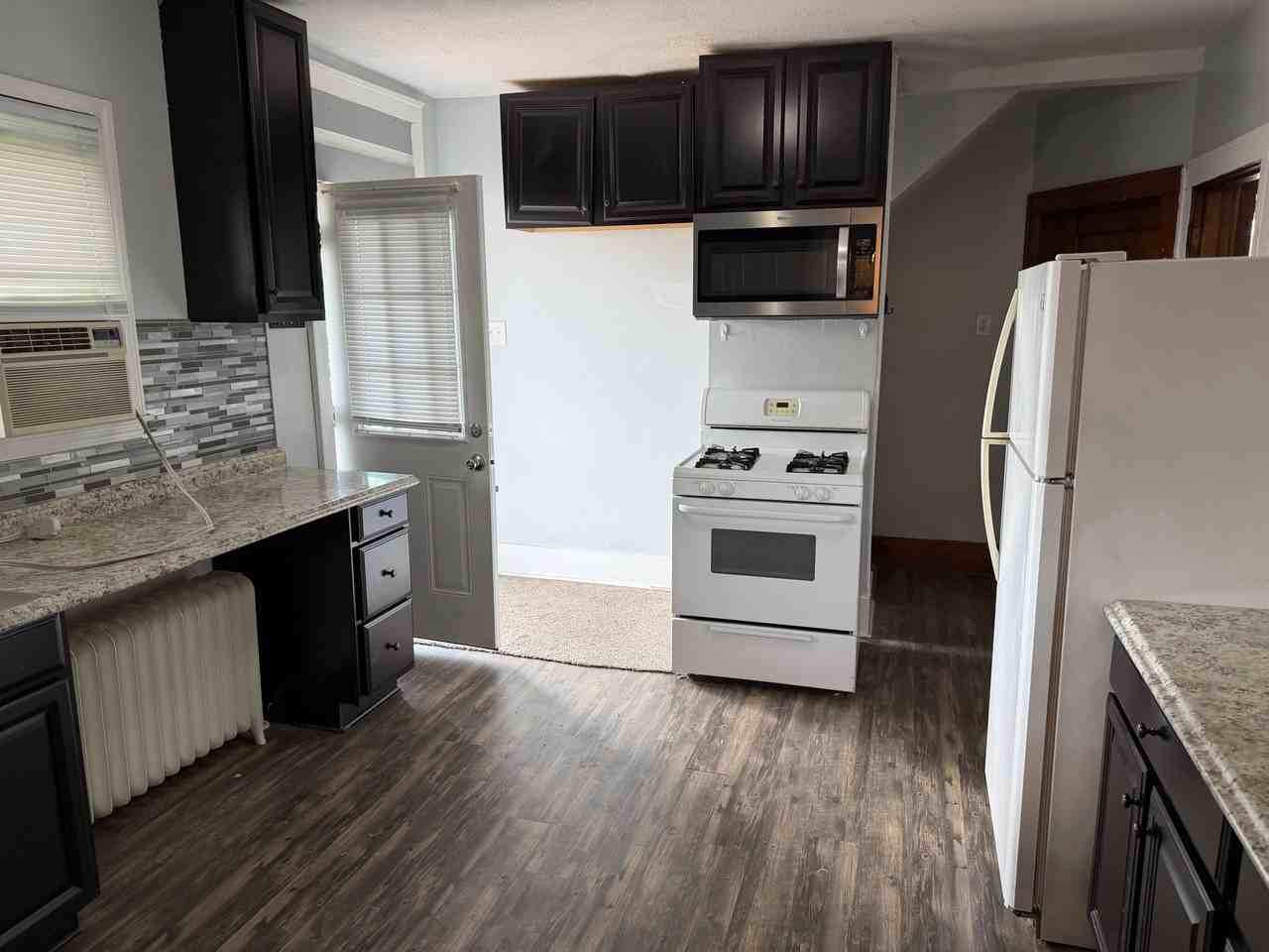 407 Elm Rd #2ndFL - Photo 3 of 20