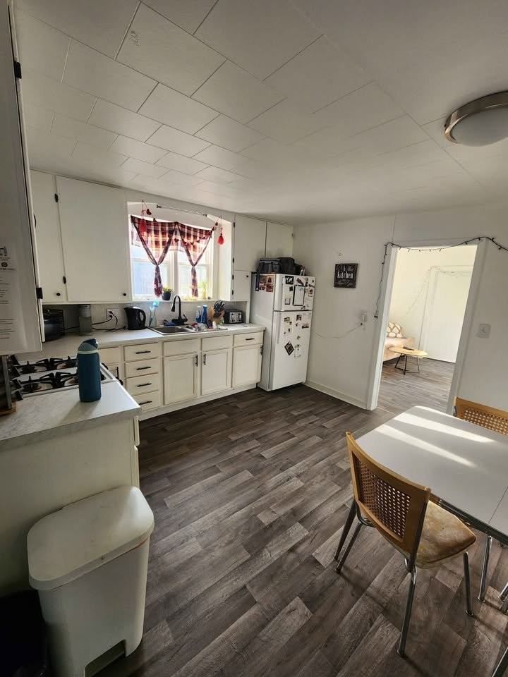 1225 Portage St - Photo 2 of 11