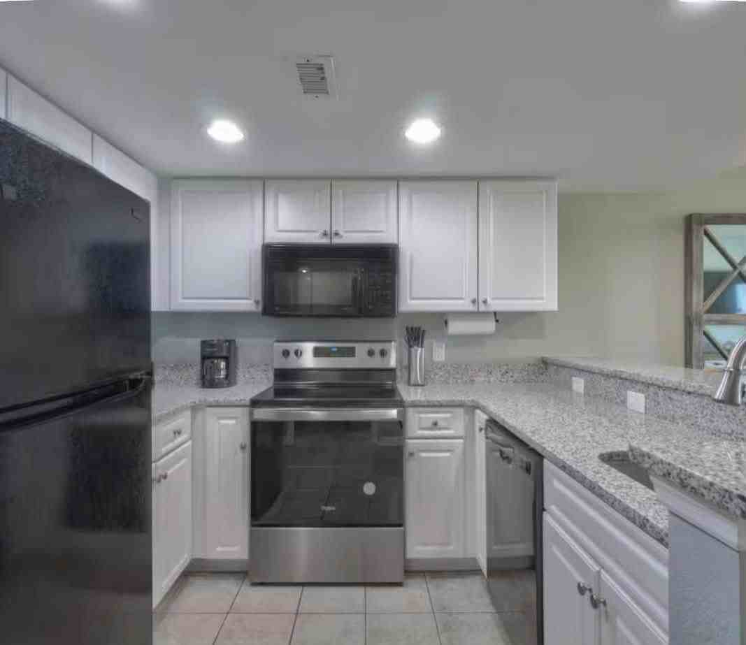 2501 S Ocean Blvd - Photo 5 of 16