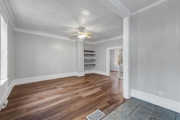 212 Bates St - Photo 7 of 16