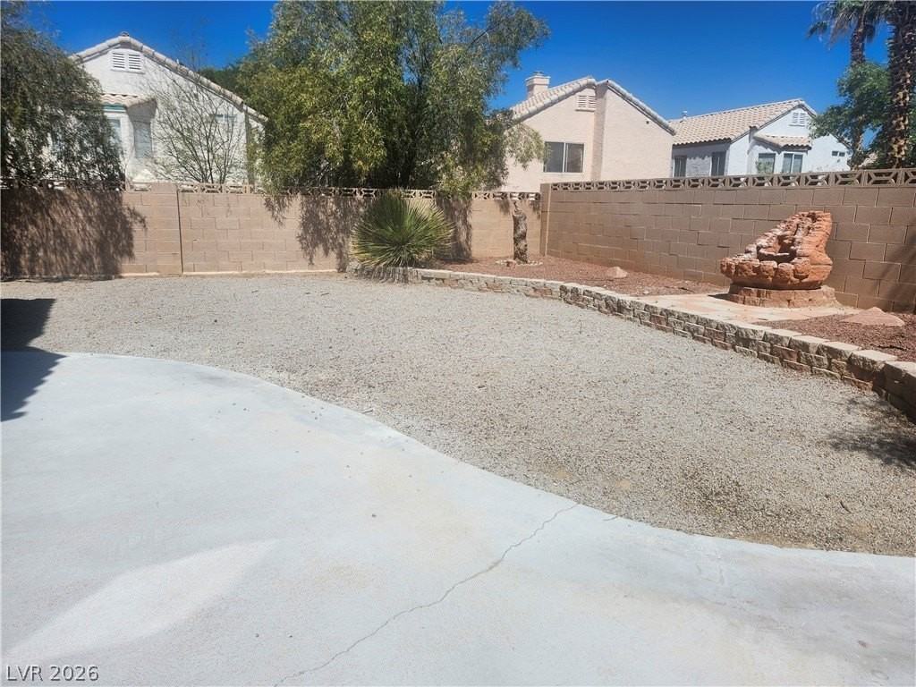 8428 Oyster Dr - Photo 3 of 42
