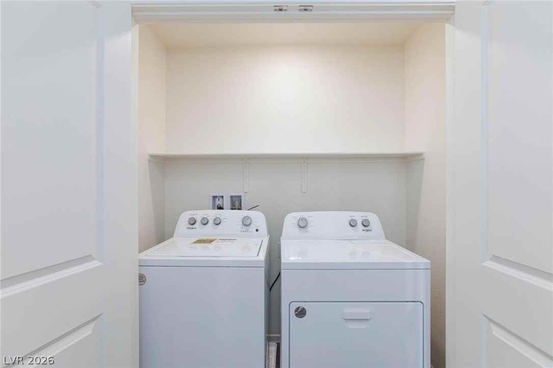 6061 Amaryllis Falls St - Photo 6 of 14