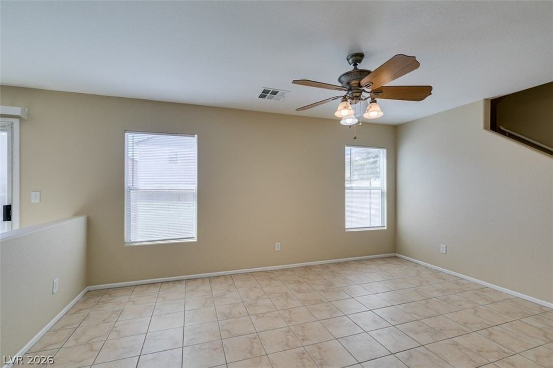 1170 Orange Meadow St - Photo 5 of 41