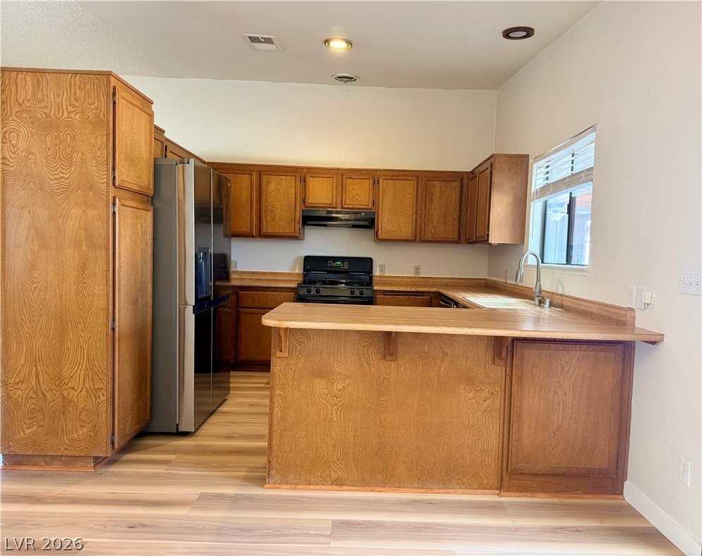 87 Wyoming St - Photo 2 of 14