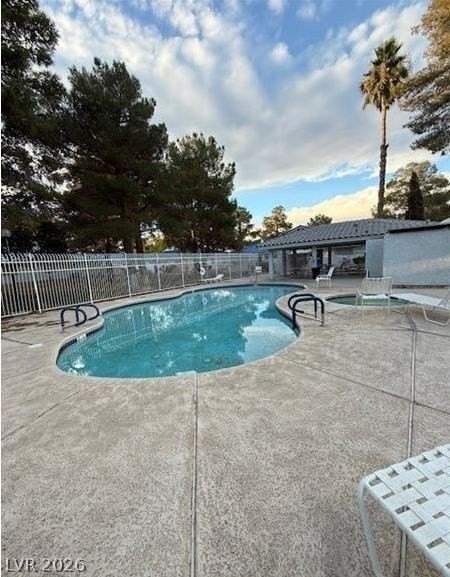 2121 Chertsey Dr #D - Photo 4 of 23