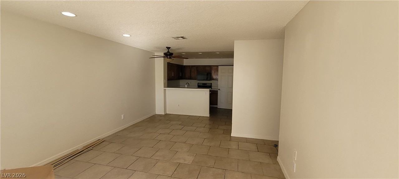 2121 Chertsey Dr #D - Photo 5 of 23