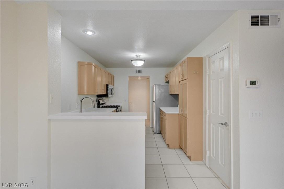 8039 Teresita Ave - Photo 5 of 50