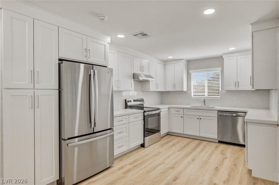 1800 8th Pl - Photo 2 of 50