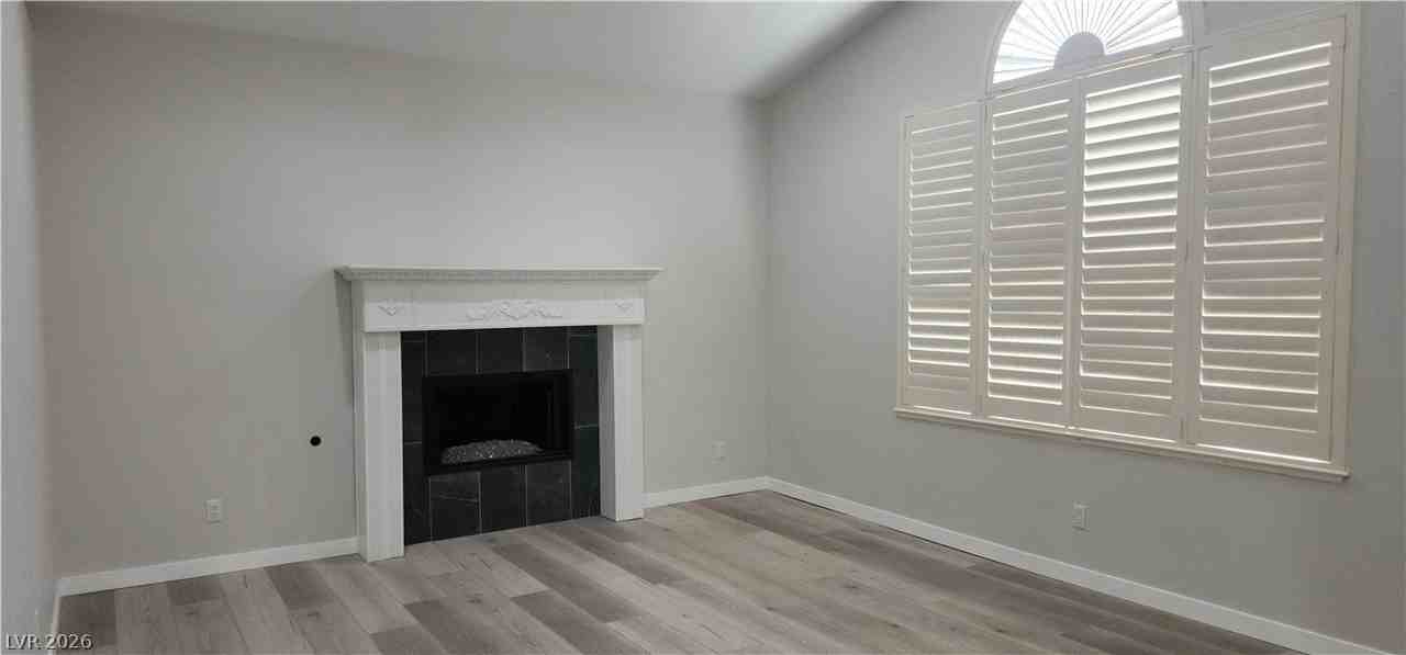8016 Shorecrest Dr - Photo 2 of 18
