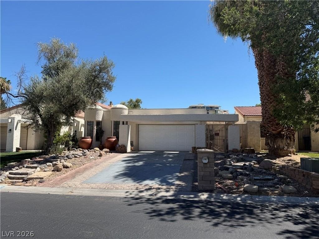 3194 Bel Air Dr - Photo 2 of 46