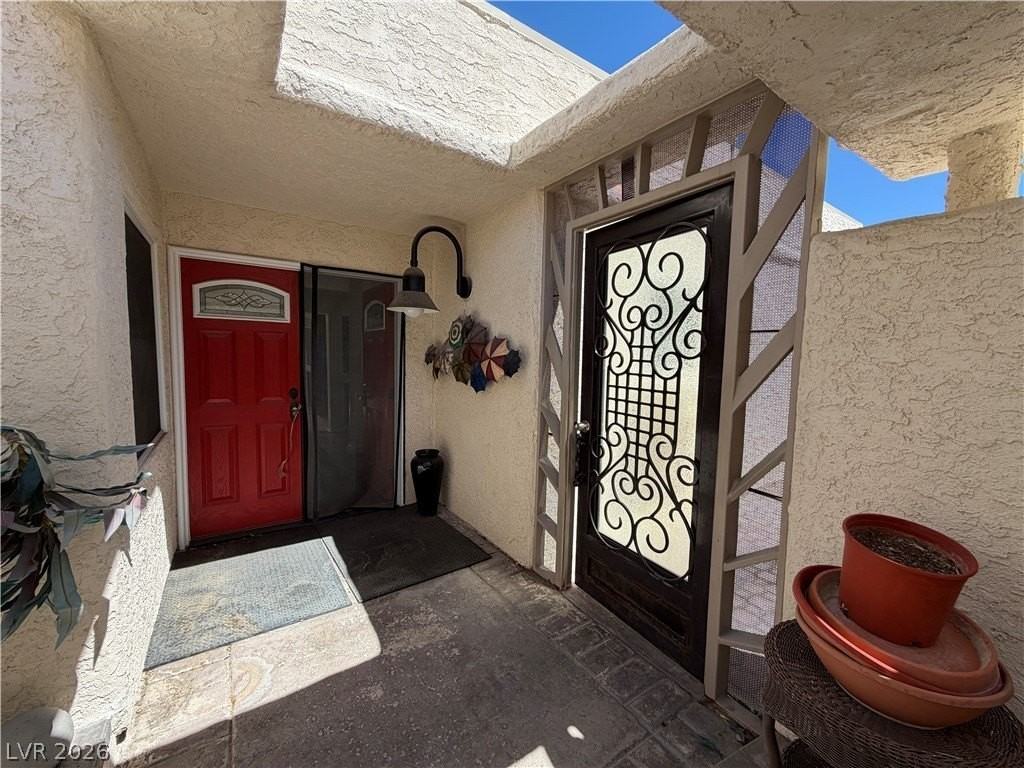 3194 Bel Air Dr - Photo 5 of 46