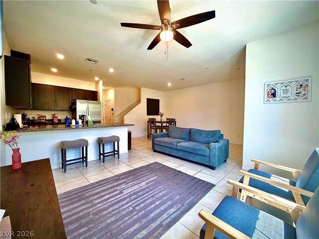 523 Cattleya Pl - Photo 4 of 17