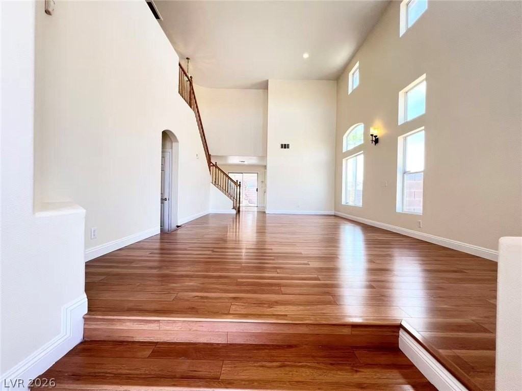 9891 Ridge Hill Ave - Photo 3 of 29
