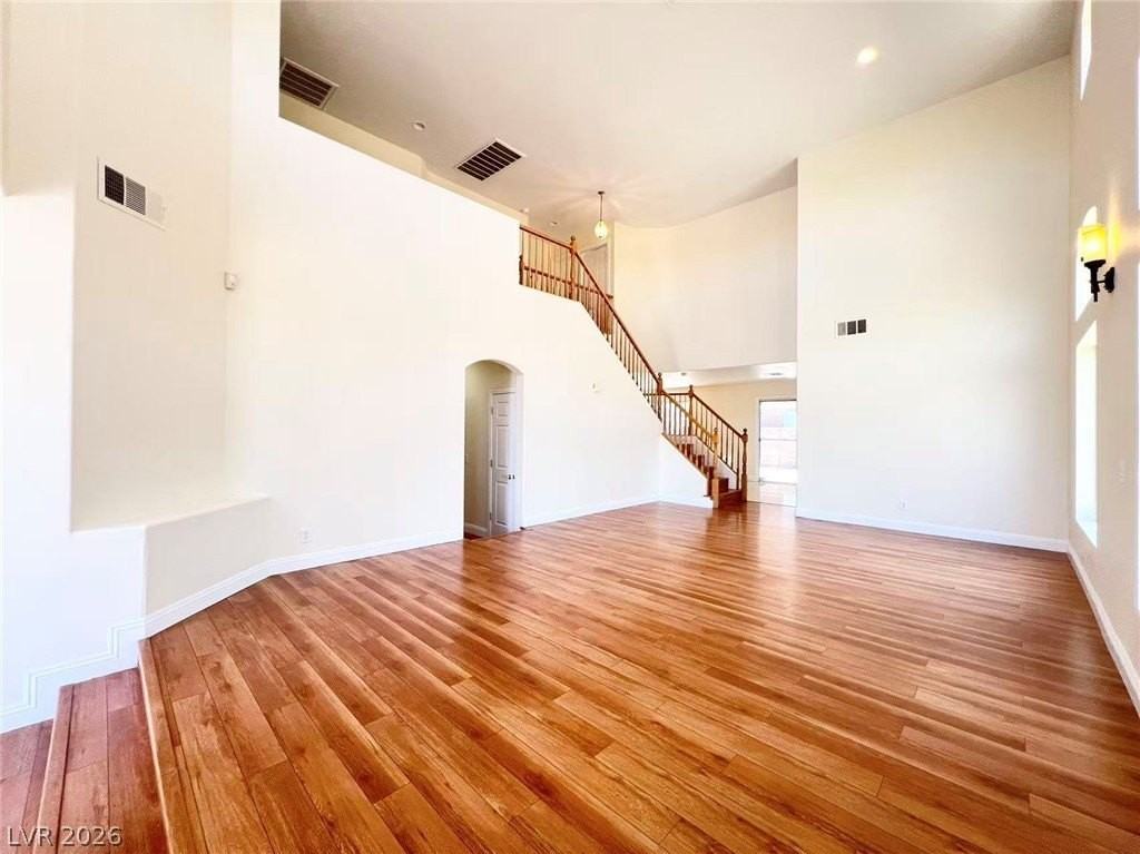 9891 Ridge Hill Ave - Photo 5 of 29