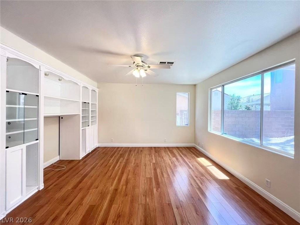 9891 Ridge Hill Ave - Photo 7 of 29