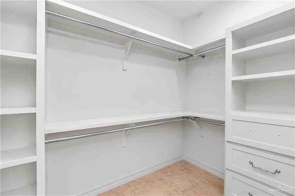 810 N 2 1/2 St - Photo 6 of 23
