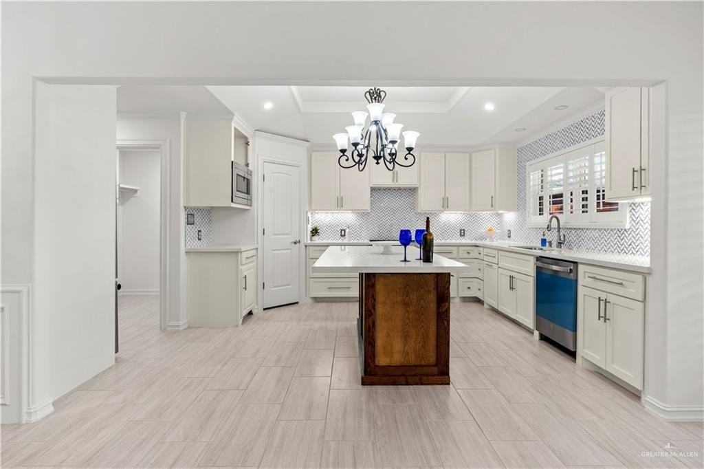 1904 Baylor Ave - Photo 5 of 19