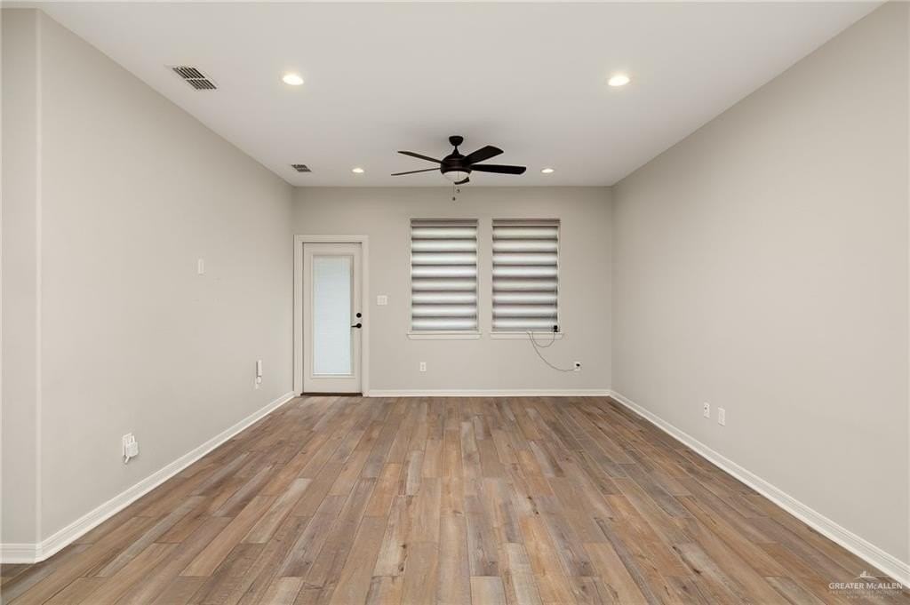 1403 E Sonador Dr S - Photo 3 of 14
