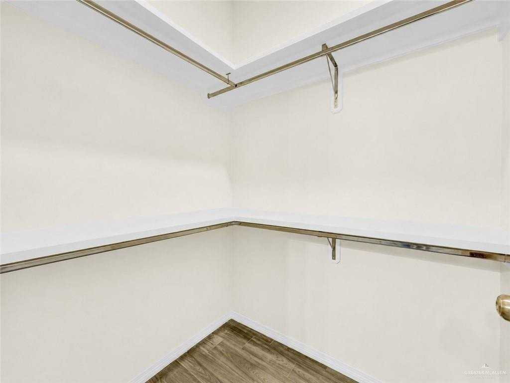 618 W 25th St - Photo 7 of 8