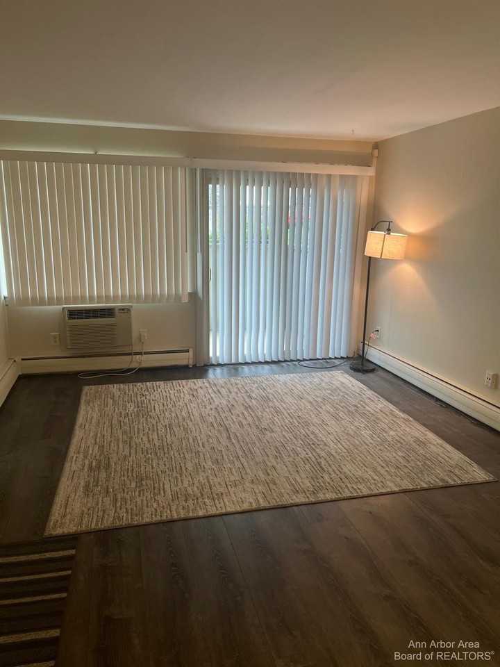 2317 Packard St #B103 - Photo 4 of 14