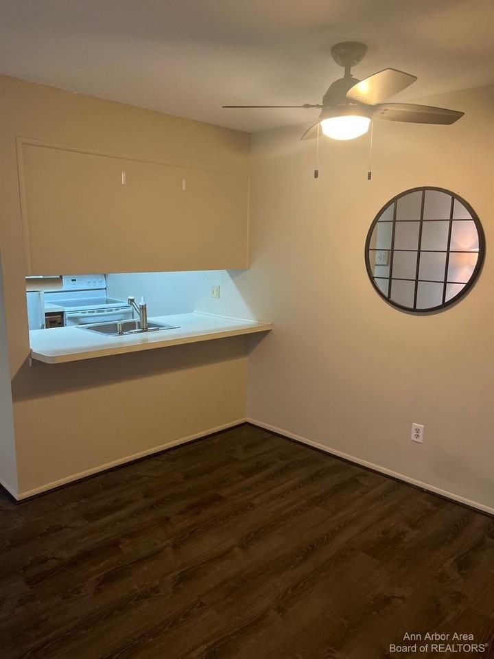 2317 Packard St #B103 - Photo 6 of 14
