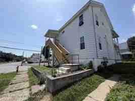 featured image of 111 W Grove St #2