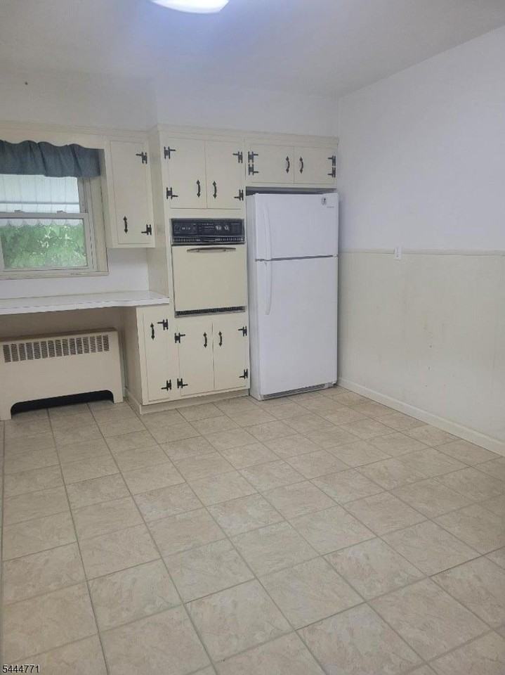 14 Haskell Ave #A - Photo 7 of 9
