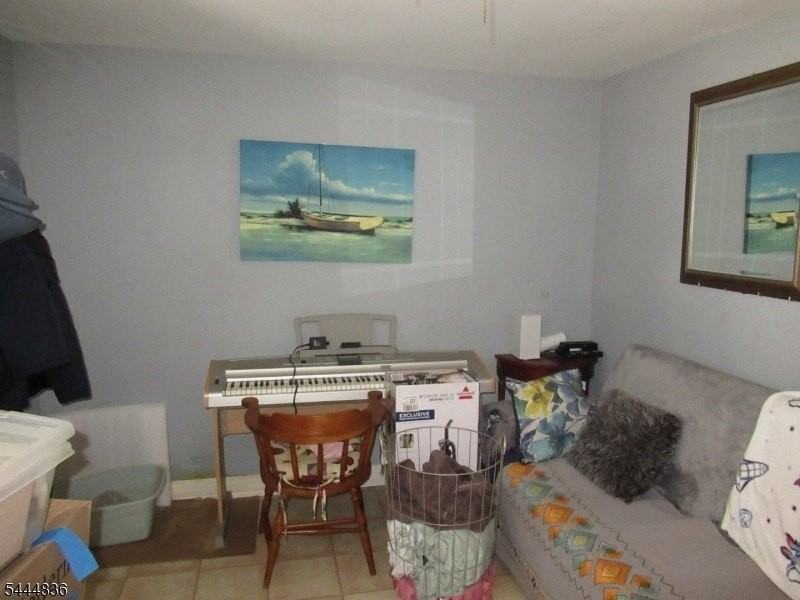 137 Thompson Ave - Photo 2 of 5