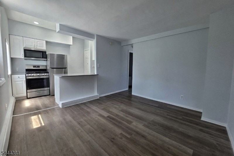 535 28th St - Photo 2 of 9