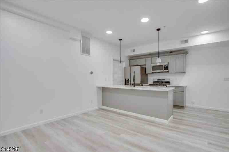500 S 18th St - Photo 5 of 21