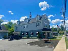 featured image of 633 Valley Rd #A