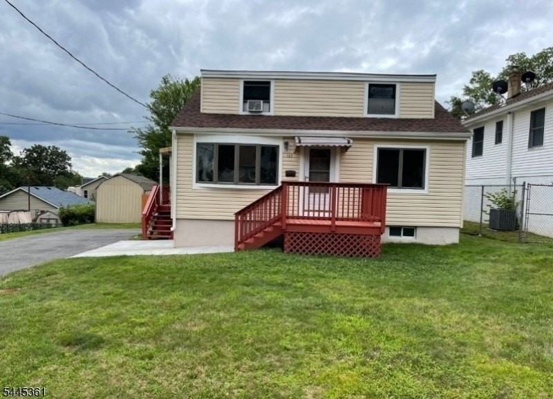 127 Lake Hiawatha Blvd - Photo 7 of 14