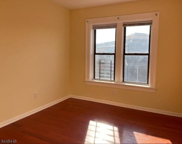 276 Morris Ave #2 - Photo 6 of 7