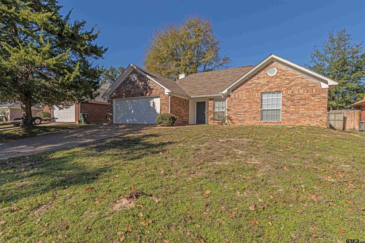 5605 Calais Dr - Photo 3 of 25